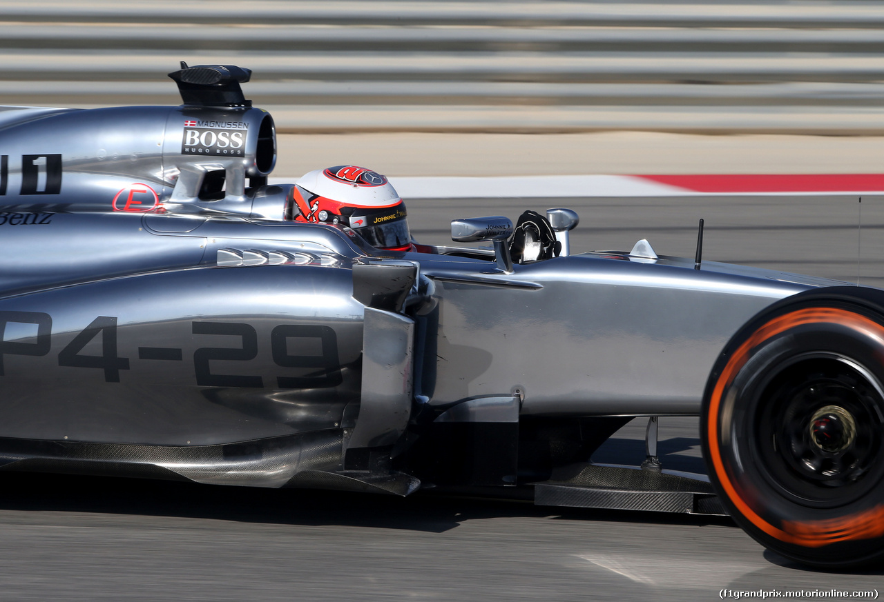 TEST F1 BAHRAIN 19 FEBBRAIO, Kevin Magnussen (DEN), McLaren F1 
19.02.2014. Formula One Testing, Bahrain Test One, Day One, Sakhir, Bahrain.