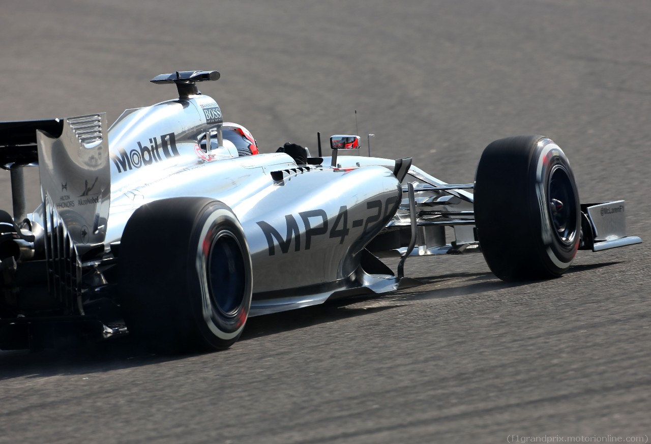 TEST F1 BAHRAIN 19 FEBBRAIO, Kevin Magnussen (DEN), McLaren F1 
19.02.2014. Formula One Testing, Bahrain Test One, Day One, Sakhir, Bahrain.