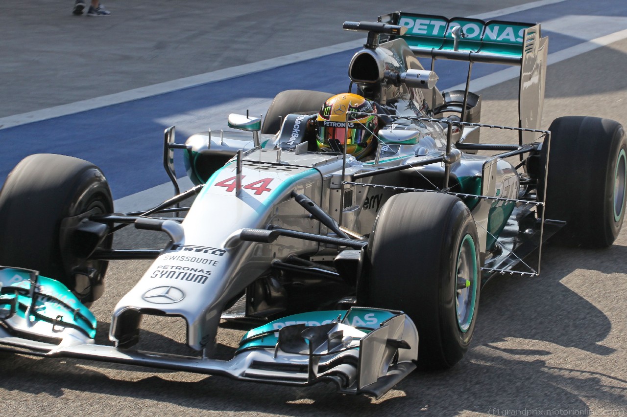 TEST F1 BAHRAIN 19 FEBBRAIO, Lewis Hamilton (GBR) Mercedes AMG F1 W05 running sensor equipment.
19.02.2014. Formula One Testing, Bahrain Test One, Day One, Sakhir, Bahrain.