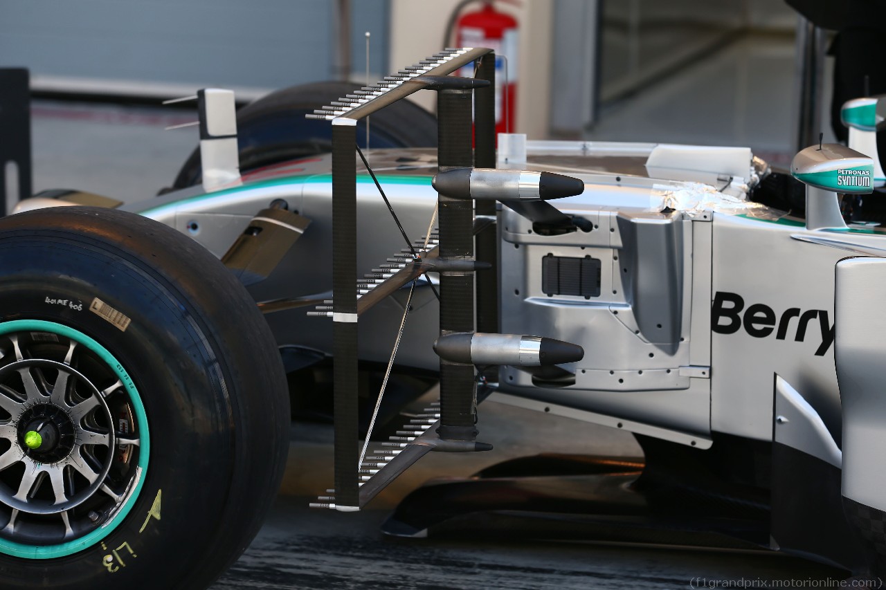 TEST F1 BAHRAIN 19 FEBBRAIO, Mercedes AMG F1 W05 running sensor equipment.
19.02.2014. Formula One Testing, Bahrain Test One, Day One, Sakhir, Bahrain.