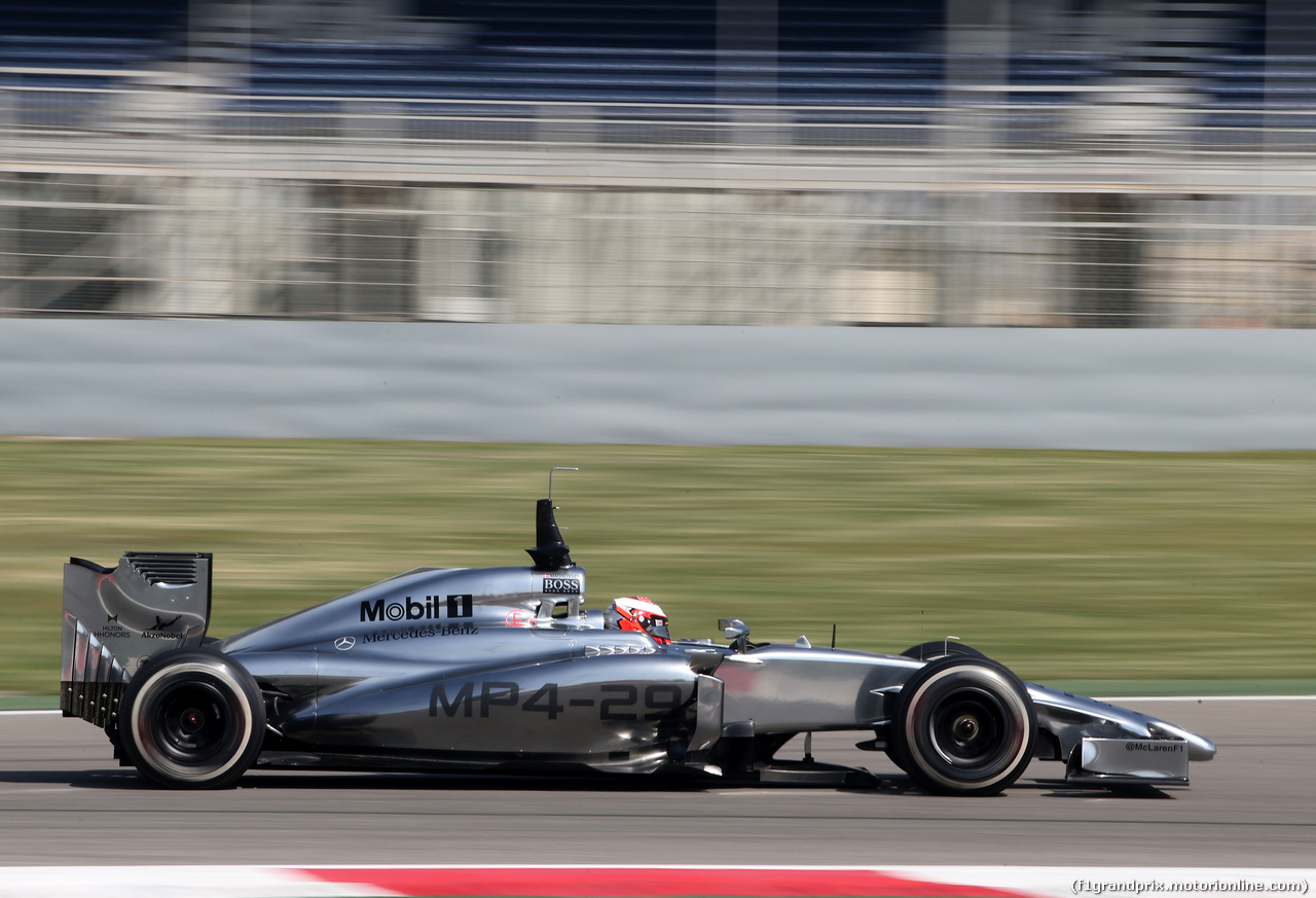 TEST F1 BAHRAIN 20 FEBBRAIO, Kevin Magnussen (DEN), McLaren F1 
20.02.2014. Formula One Testing, Bahrain Test One, Day Two, Sakhir, Bahrain.