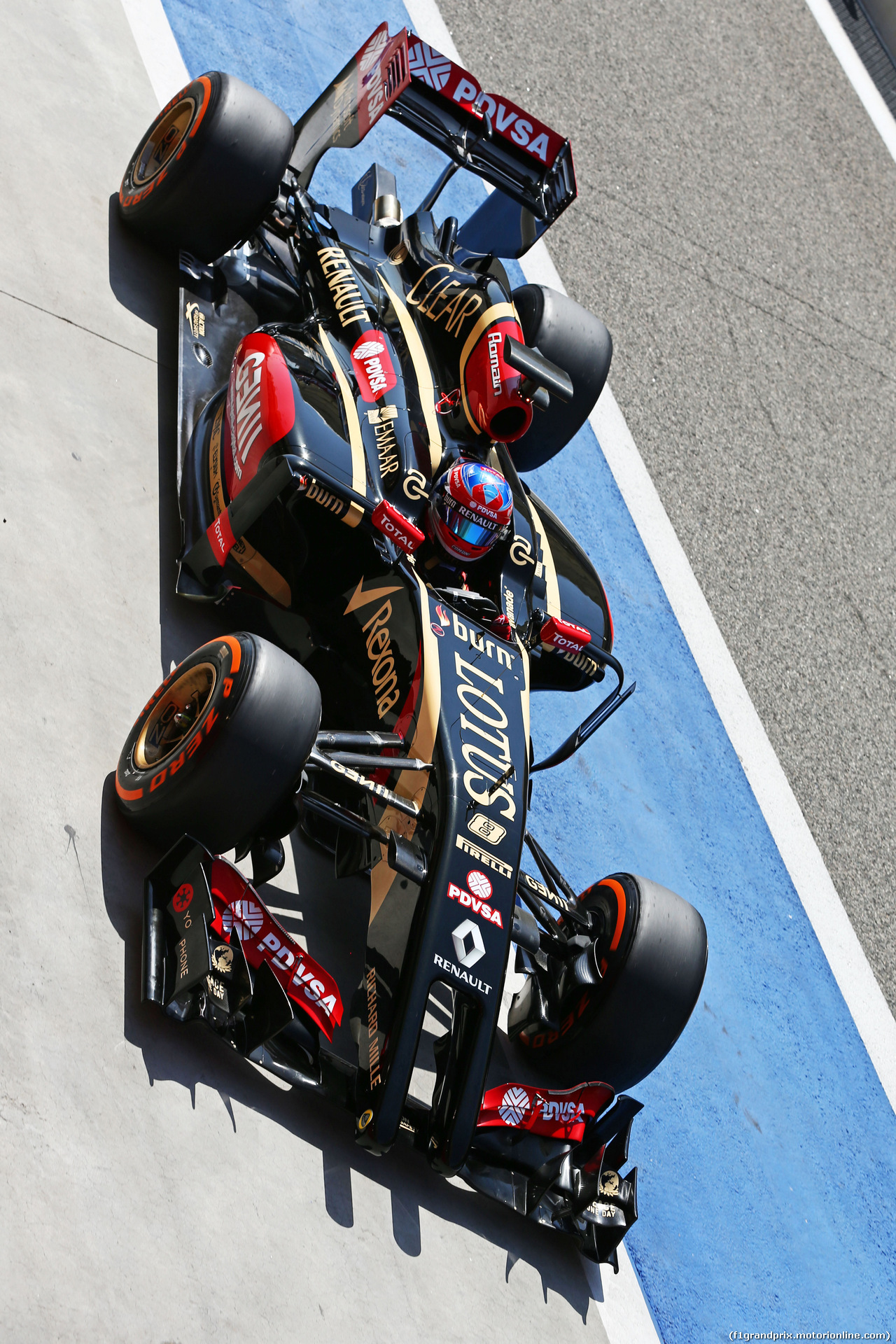 TEST F1 BAHRAIN 20 FEBBRAIO, Romain Grosjean (FRA) Lotus F1 E22.
20.02.2014. Formula One Testing, Bahrain Test One, Day Two, Sakhir, Bahrain.