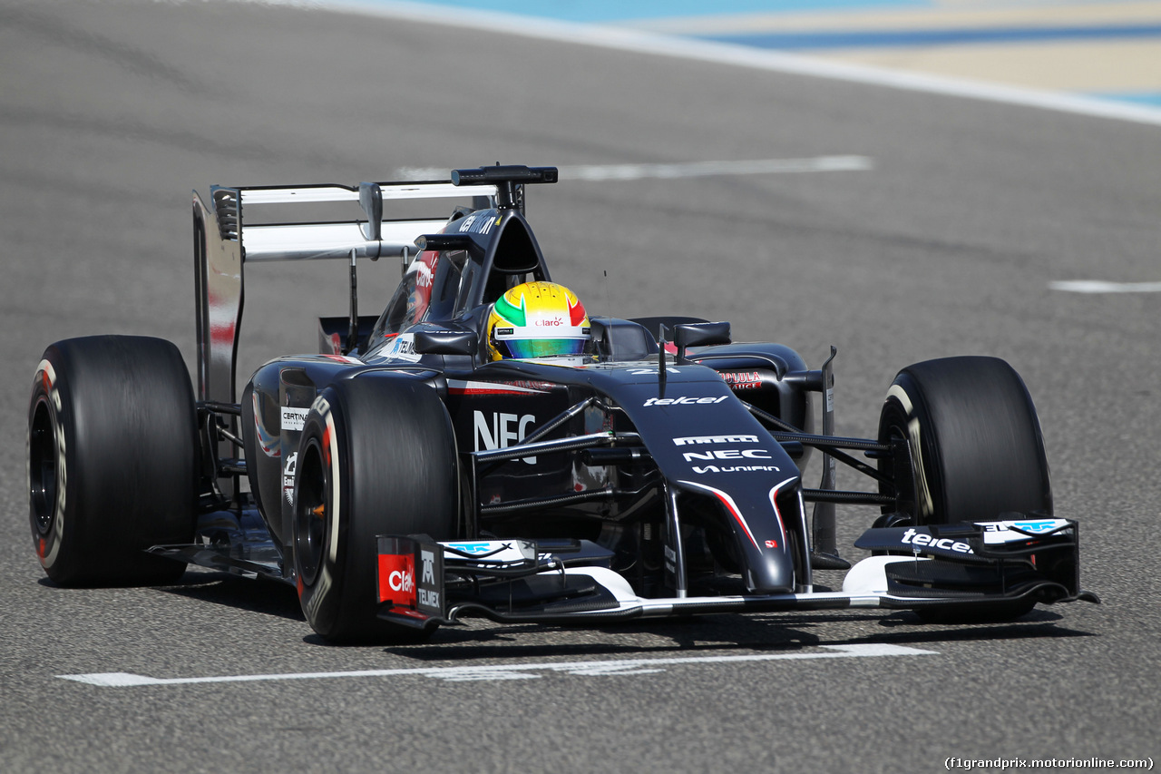 TEST F1 BAHRAIN 20 FEBBRAIO, Esteban Gutierrez (MEX) Sauber C33.
20.02.2014. Formula One Testing, Bahrain Test One, Day Two, Sakhir, Bahrain.