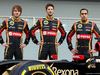 TEST F1 BAHRAIN 20 FEBBRAIO, (L to R): Charles Pic (FRA); Romain Grosjean (FRA) Lotus F1 Team; e Pastor Maldonado (VEN) Lotus F1 Team as the Lotus F1 E22 is officially unveiled.
20.02.2014. Formula One Testing, Bahrain Test One, Day Two, Sakhir, Bahrain.