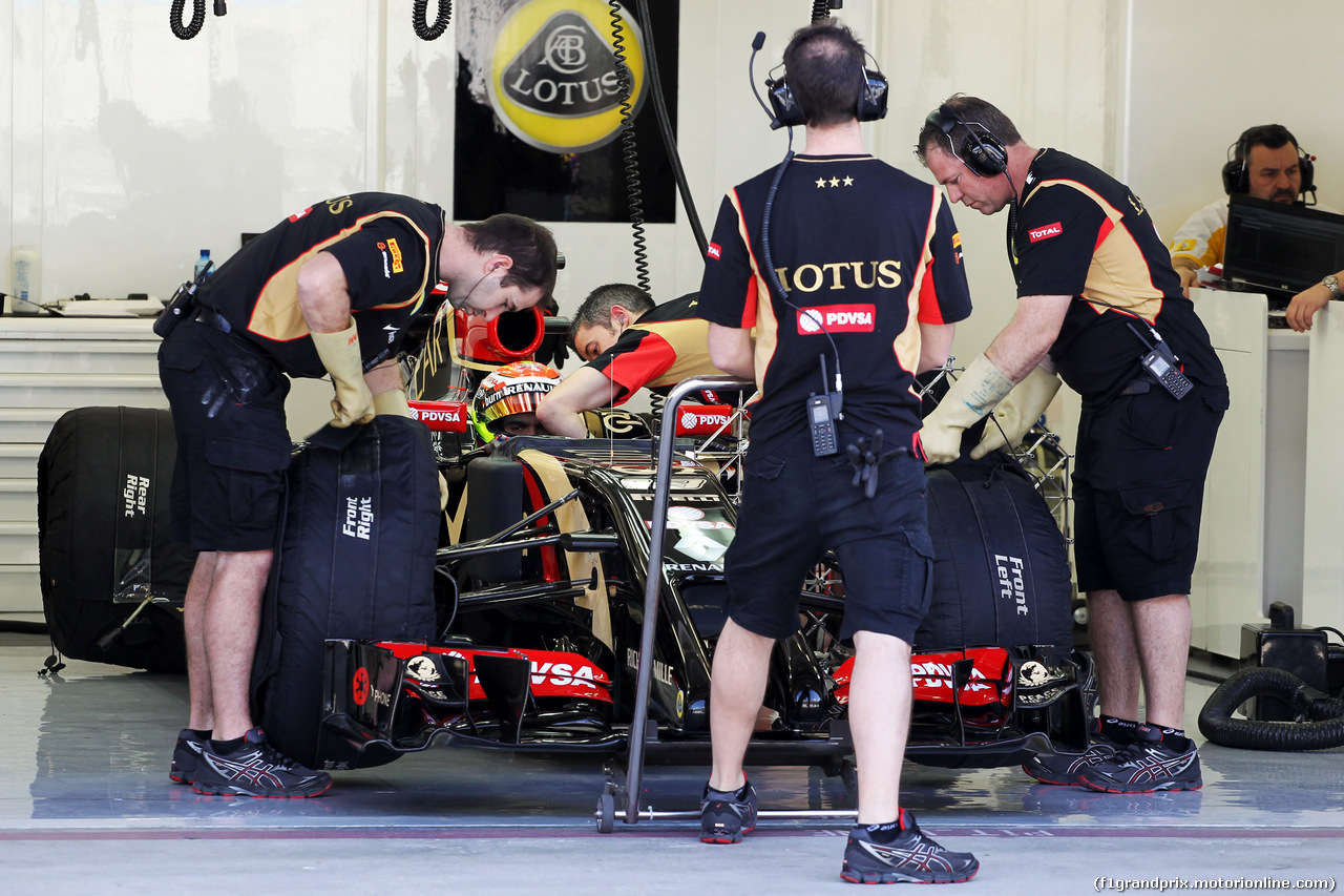 TEST F1 BAHRAIN 21 FEBBRAIO, Pastor Maldonado (VEN) Lotus F1 E21.
21.02.2014. Formula One Testing, Bahrain Test One, Day Three, Sakhir, Bahrain.