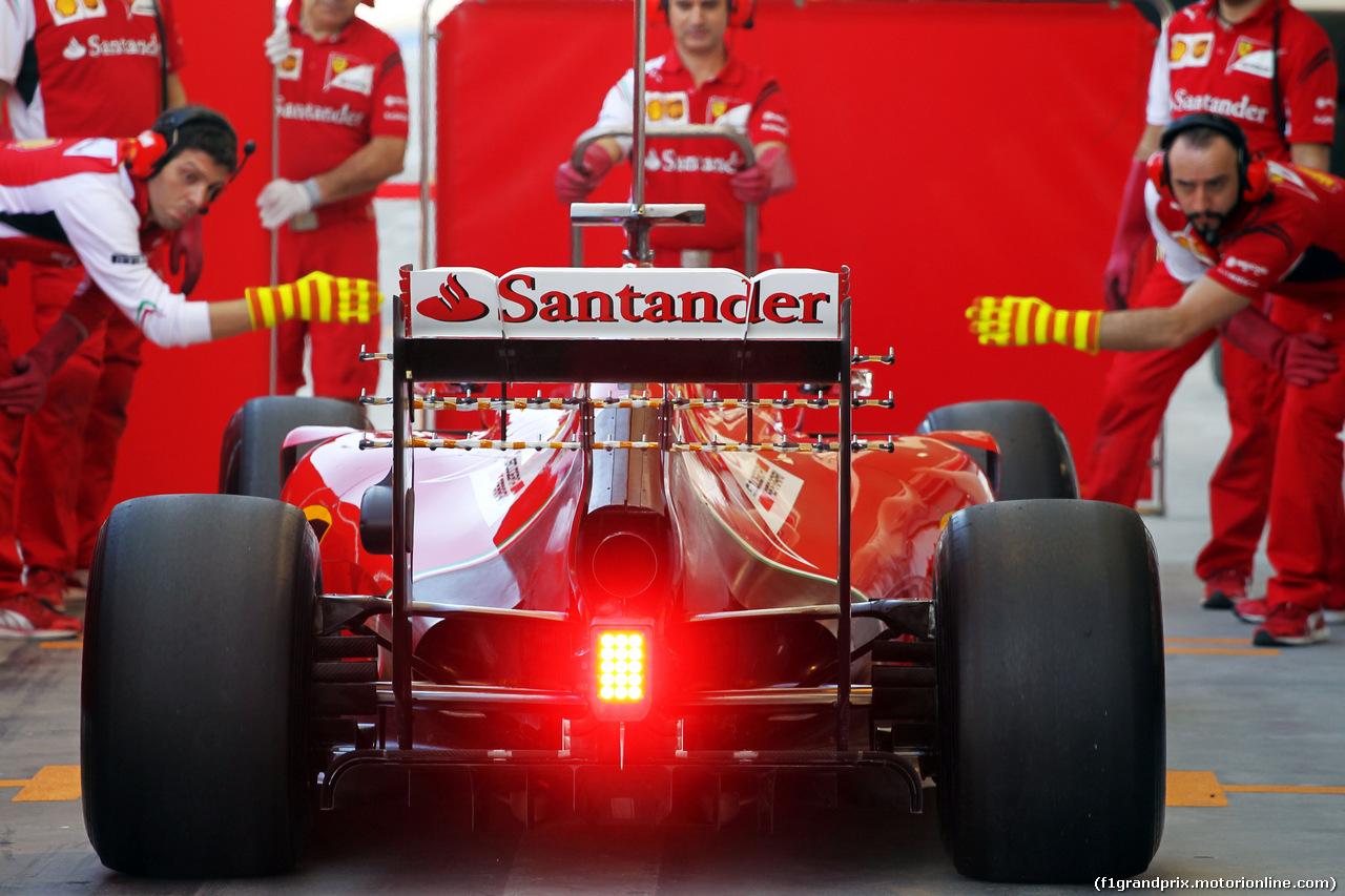 TEST F1 BAHRAIN 21 FEBBRAIO, Kimi Raikkonen (FIN) Ferrari F14-T.
21.02.2014. Formula One Testing, Bahrain Test One, Day Three, Sakhir, Bahrain.