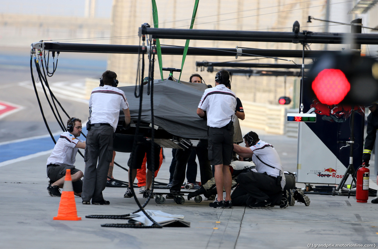 TEST F1 BAHRAIN 22 FEBBRAIO, Adrian Sutil (GER), Sauber F1 Team 
22.02.2014. Formula One Testing, Bahrain Test One, Day Four, Sakhir, Bahrain.