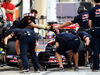 TEST F1 BAHRAIN 22 FEBBRAIO, Jean-Eric Vergne (FRA) Scuderia Toro Rosso STR9 practices a pit stop.
22.02.2014. Formula One Testing, Bahrain Test One, Day Four, Sakhir, Bahrain.