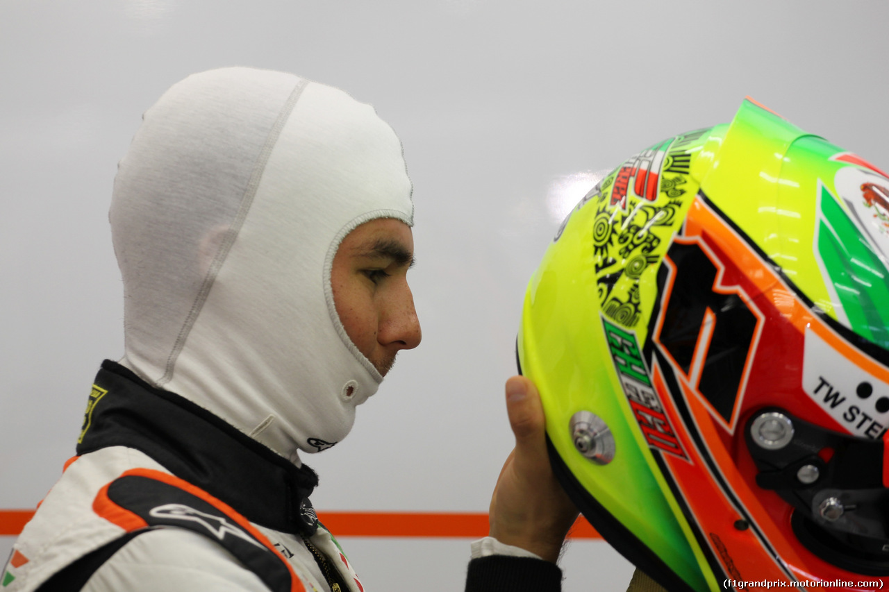 TEST F1 BAHRAIN 27 FEBBRAIO, Sergio Perez (MEX) Sahara Force India F1.
27.02.2014. Formula One Testing, Bahrain Test Two, Day One, Sakhir, Bahrain.