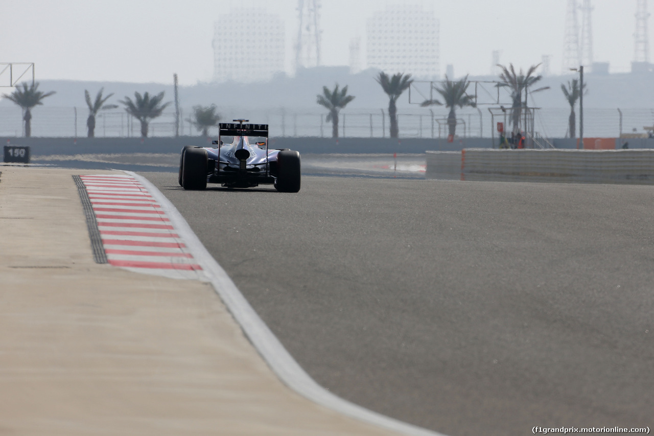 TEST F1 BAHRAIN 27 FEBBRAIO, Daniel Ricciardo (AUS), Red Bull Racing 
27.02.2014. Formula One Testing, Bahrain Test Two, Day One, Sakhir, Bahrain.