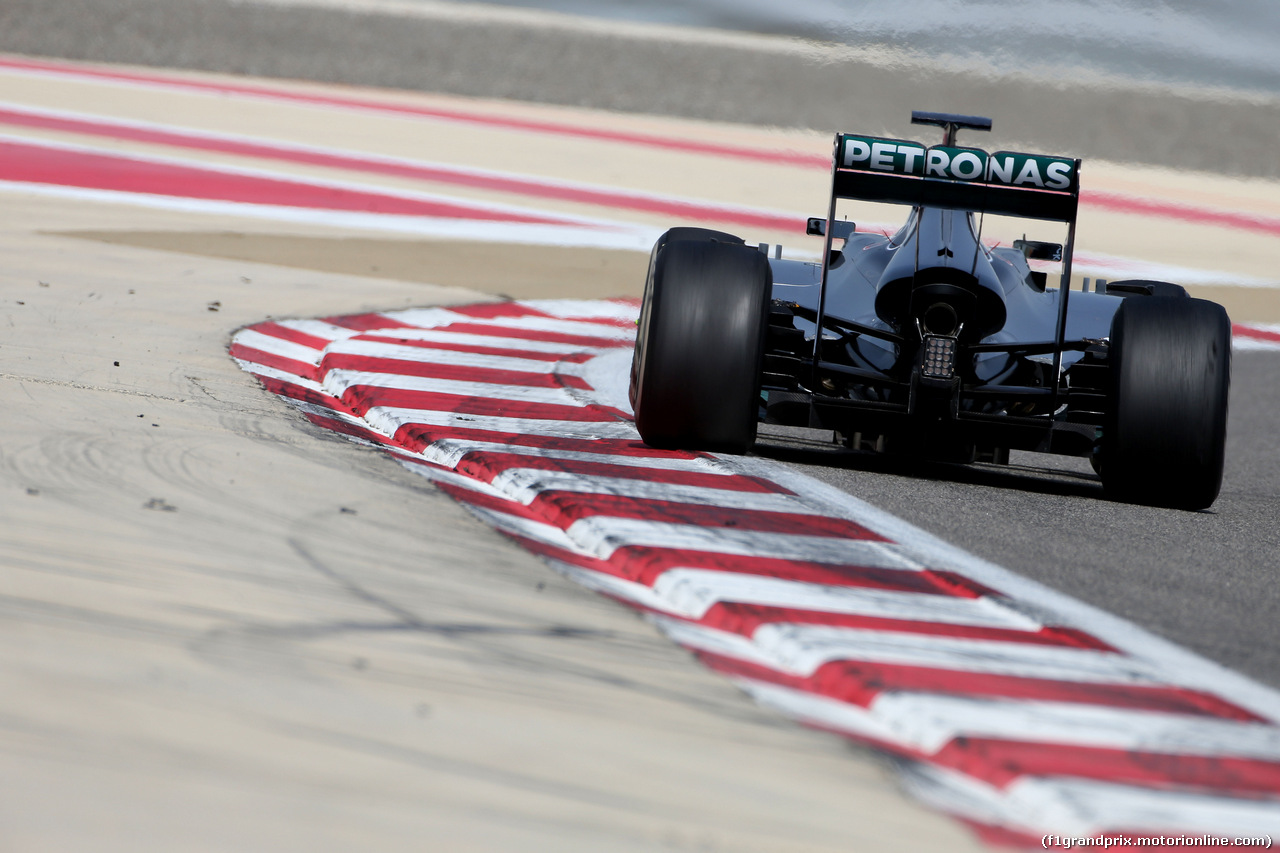 TEST F1 BAHRAIN 27 FEBBRAIO, Nico Rosberg (GER), Mercedes AMG F1 Team 
27.02.2014. Formula One Testing, Bahrain Test Two, Day One, Sakhir, Bahrain.