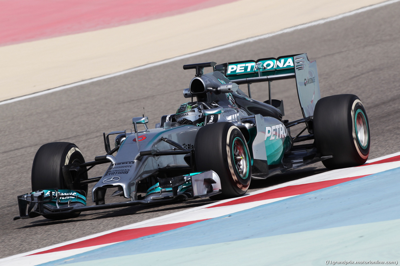 TEST F1 BAHRAIN 27 FEBBRAIO, Nico Rosberg (GER) Mercedes AMG F1 W05.
27.02.2014. Formula One Testing, Bahrain Test Two, Day One, Sakhir, Bahrain.