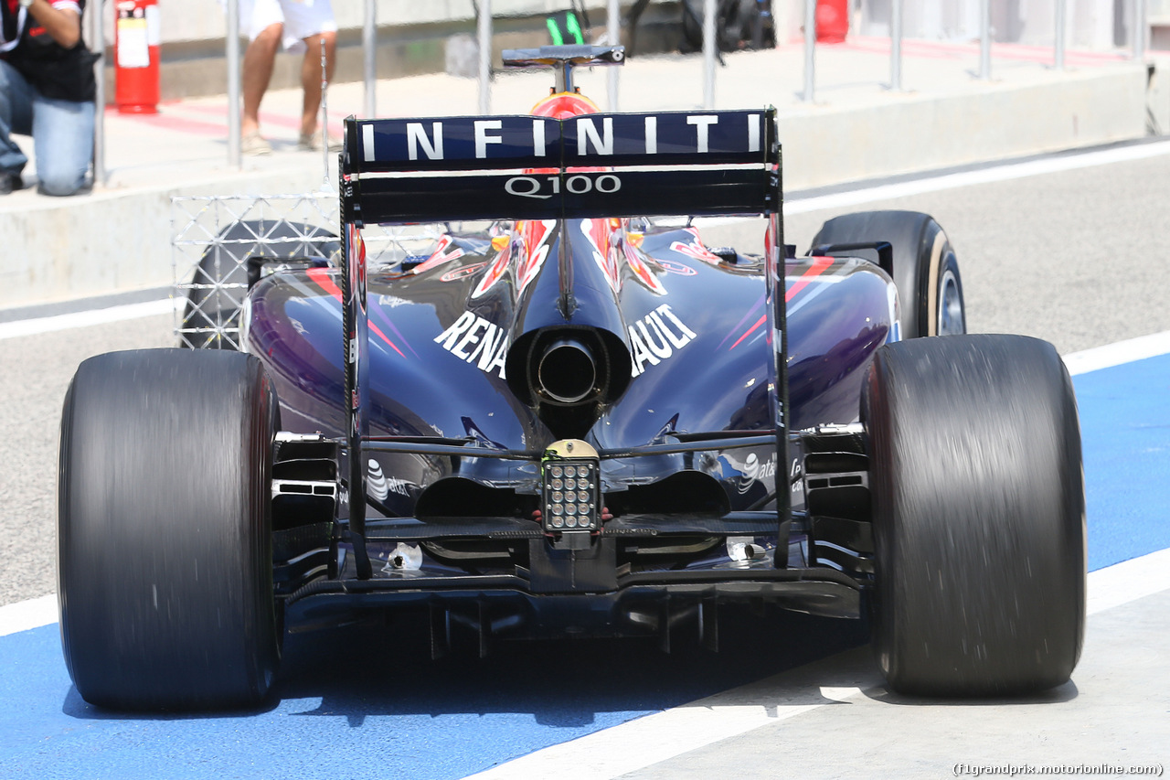 TEST F1 BAHRAIN 28 FEBBRAIO, Daniel Ricciardo (AUS) Red Bull Racing RB10 rear engine cover detail.
28.02.2014. Formula One Testing, Bahrain Test Two, Day Two, Sakhir, Bahrain.