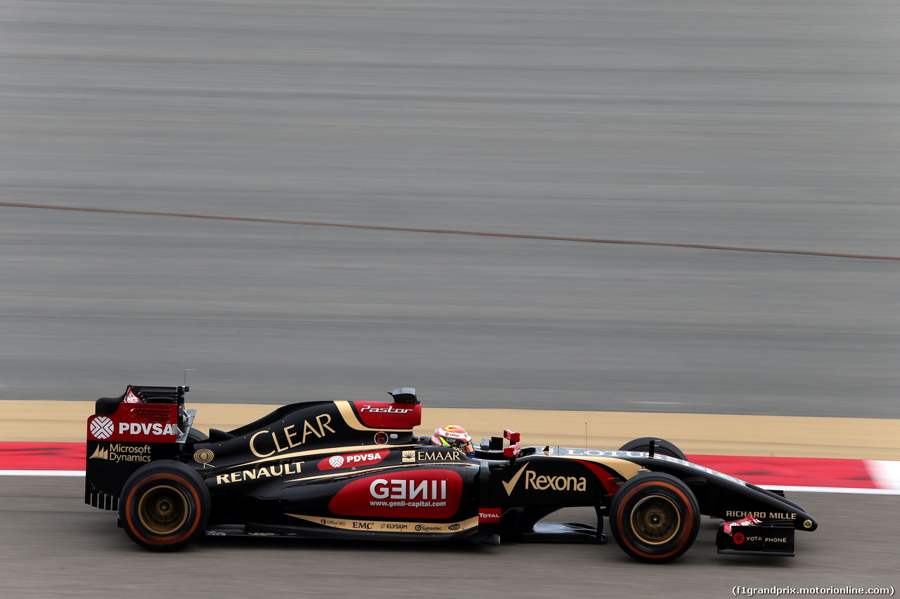 TEST F1 BAHRAIN 28 FEBBRAIO, Romain Grosjean (FRA), Lotus F1 Team 
28.02.2014. Formula One Testing, Bahrain Test Two, Day Two, Sakhir, Bahrain.