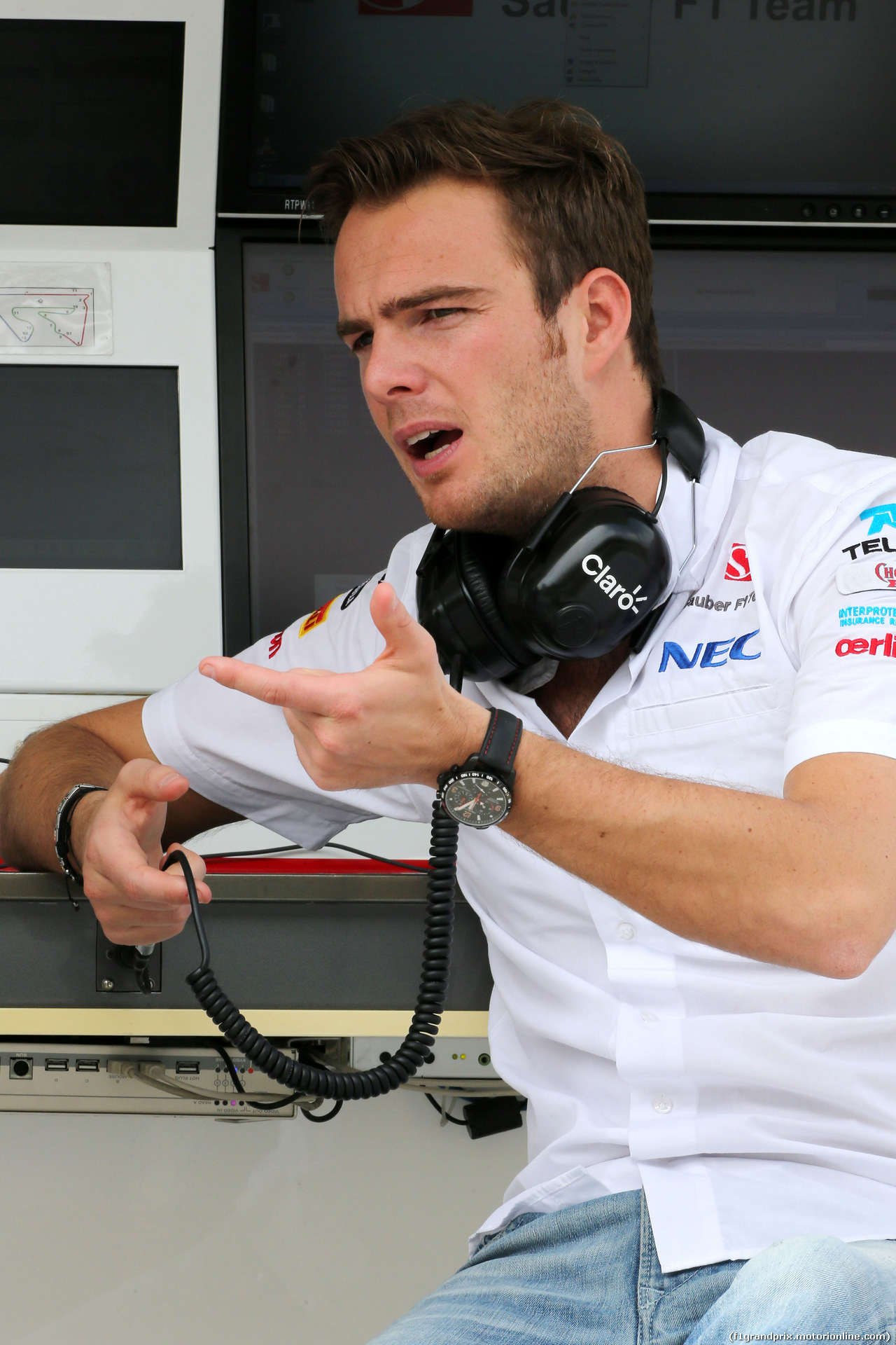 TEST F1 BAHRAIN 28 FEBBRAIO, Giedo van der Garde (NDL), third driver, Sauber F1 Team  
28.02.2014. Formula One Testing, Bahrain Test Two, Day Two, Sakhir, Bahrain.