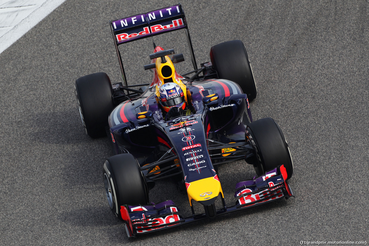 TEST F1 BAHRAIN 28 FEBBRAIO, Daniel Ricciardo (AUS) Red Bull Racing RB10.
28.02.2014. Formula One Testing, Bahrain Test Two, Day Two, Sakhir, Bahrain.