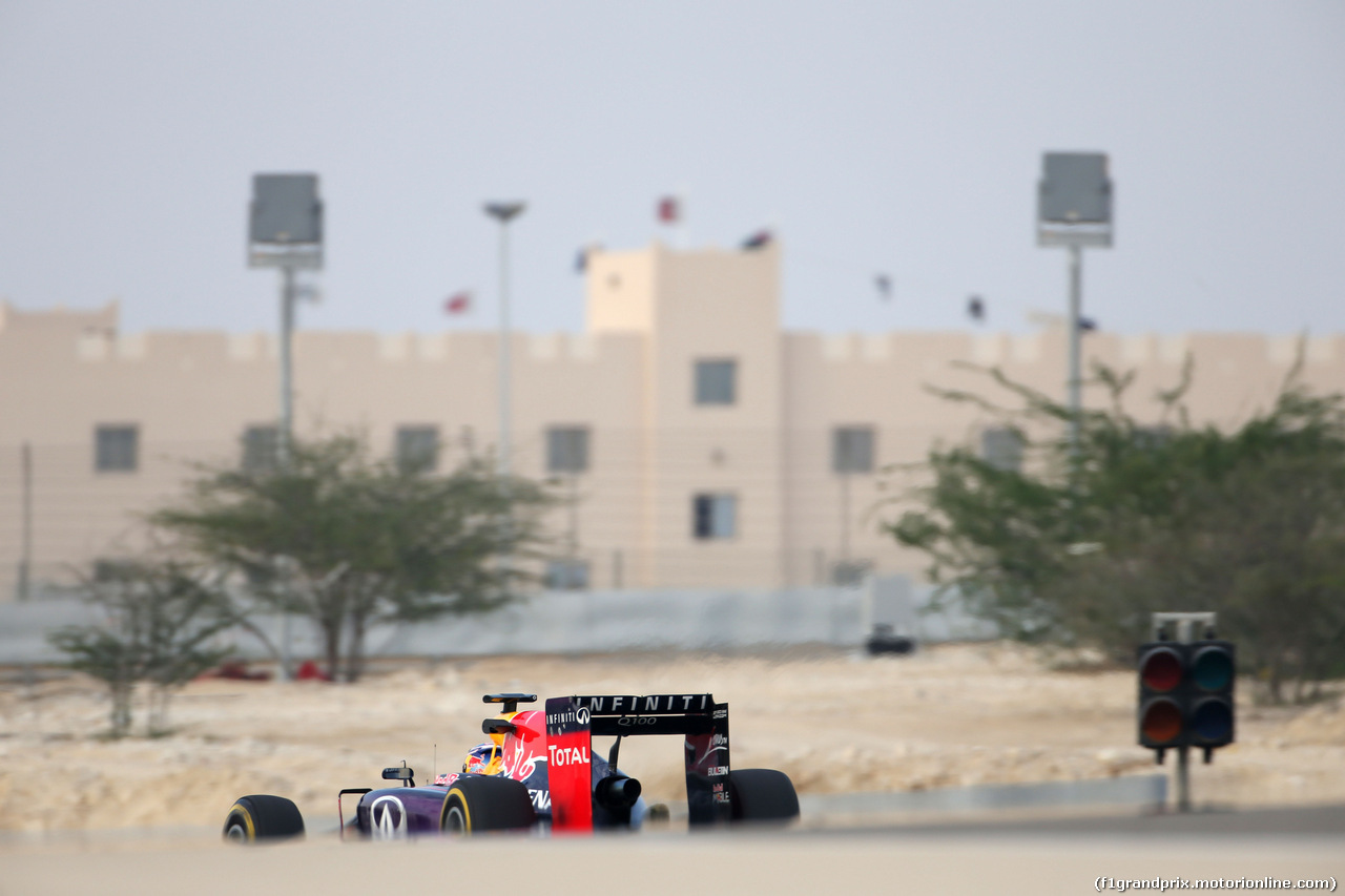 TEST F1 BAHRAIN 28 FEBBRAIO, Daniel Ricciardo (AUS), Red Bull Racing 
28.02.2014. Formula One Testing, Bahrain Test Two, Day Two, Sakhir, Bahrain.