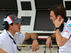 TEST F1 BAHRAIN 28 FEBBRAIO, Adrian Sutil (GER), Sauber F1 Team e Giedo van der Garde (NDL), third driver, Sauber F1 Team 
28.02.2014. Formula One Testing, Bahrain Test Two, Day Two, Sakhir, Bahrain.