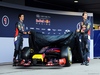 TEST F1 JEREZ 28 GENNAIO, (L to R): Daniel Ricciardo (AUS) Red Bull Racing e team mate Sebastian Vettel (GER) Red Bull Racing unveil the new Red Bull Racing RB10.
28.01.2014. Formula One Testing, Day One, Jerez, Spain.