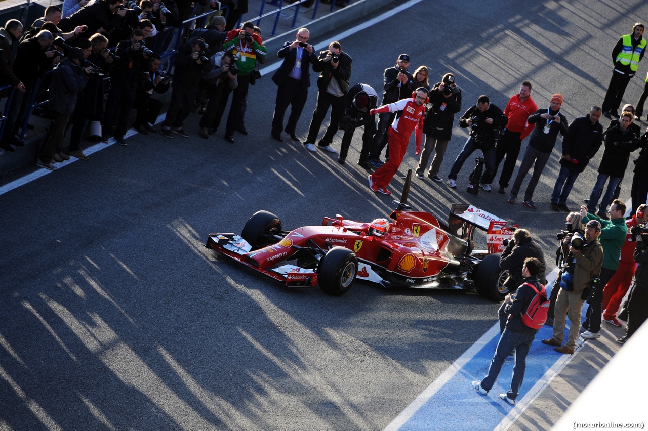 TEST F1 JEREZ 28 GENNAIO, Kimi Raikkonen (FIN) Ferrari F14-T leaves the pits.
28.01.2014. Formula One Testing, Day One, Jerez, Spain.