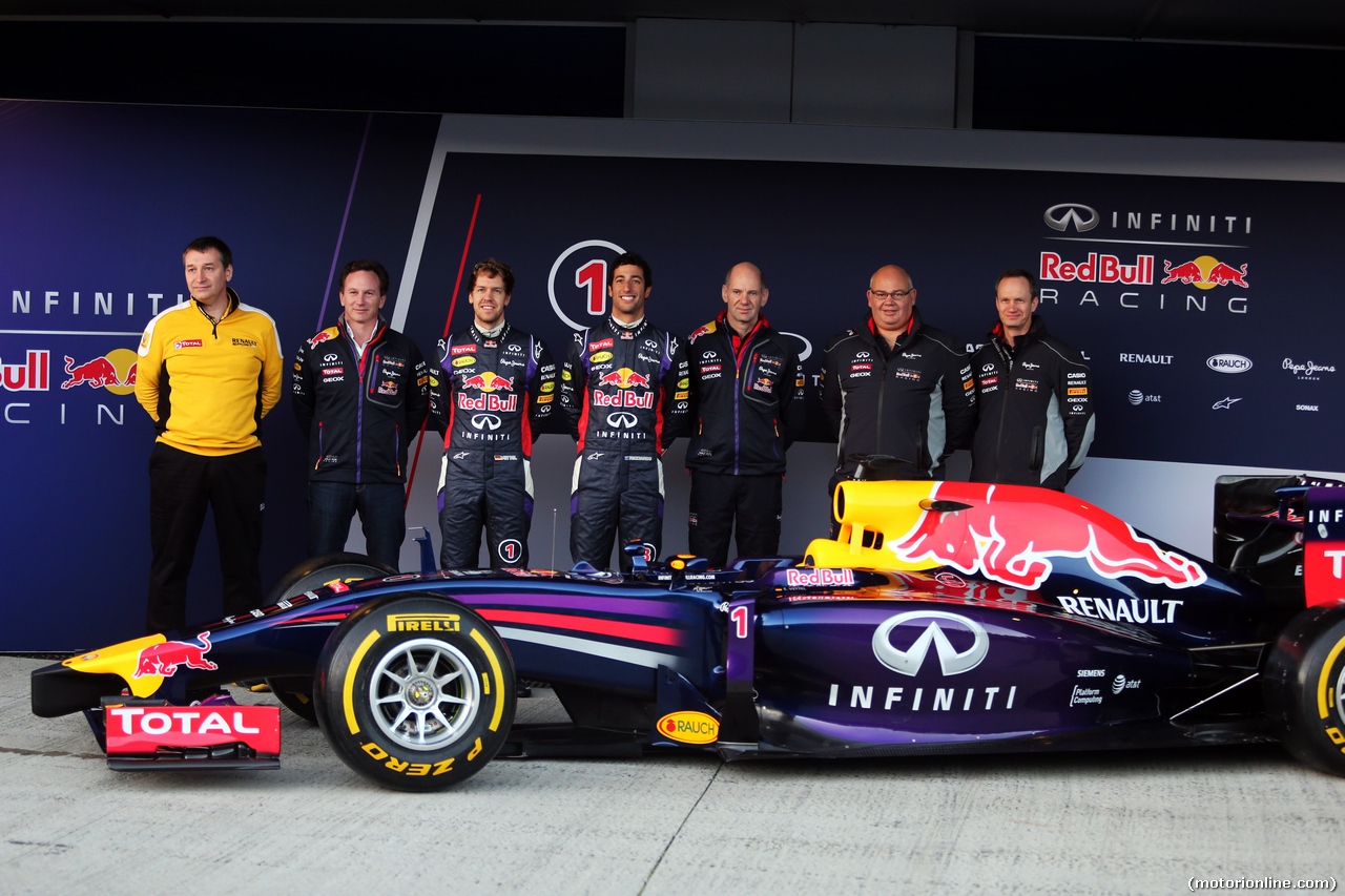 TEST F1 JEREZ 28 GENNAIO, The unveiling of the Red Bull Racing RB10.
28.01.2014. Formula One Testing, Day One, Jerez, Spain.