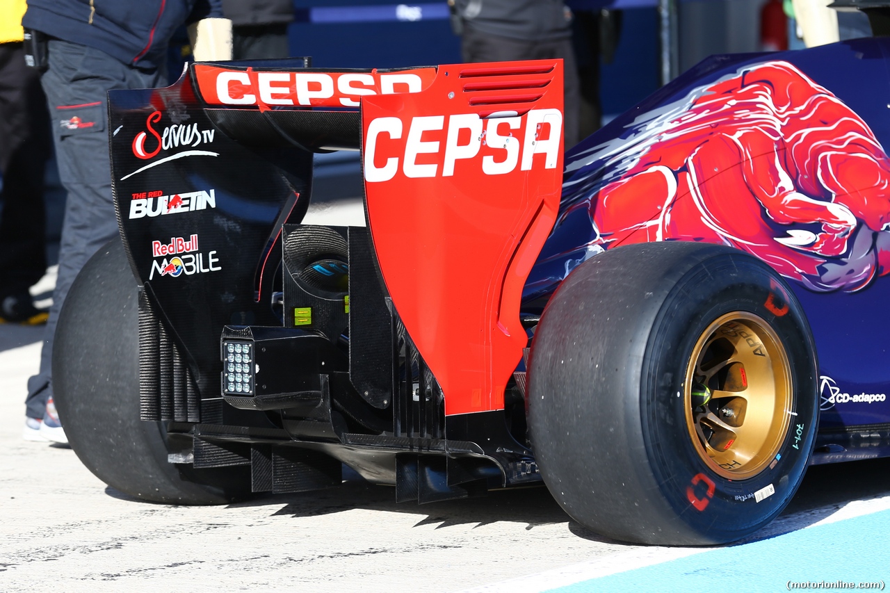 TEST F1 JEREZ 28 GENNAIO, Jean-Eric Vergne (FRA) Scuderia Toro Rosso STR9 rear wing e rear diffuser detail.
28.01.2014. Formula One Testing, Day One, Jerez, Spain.