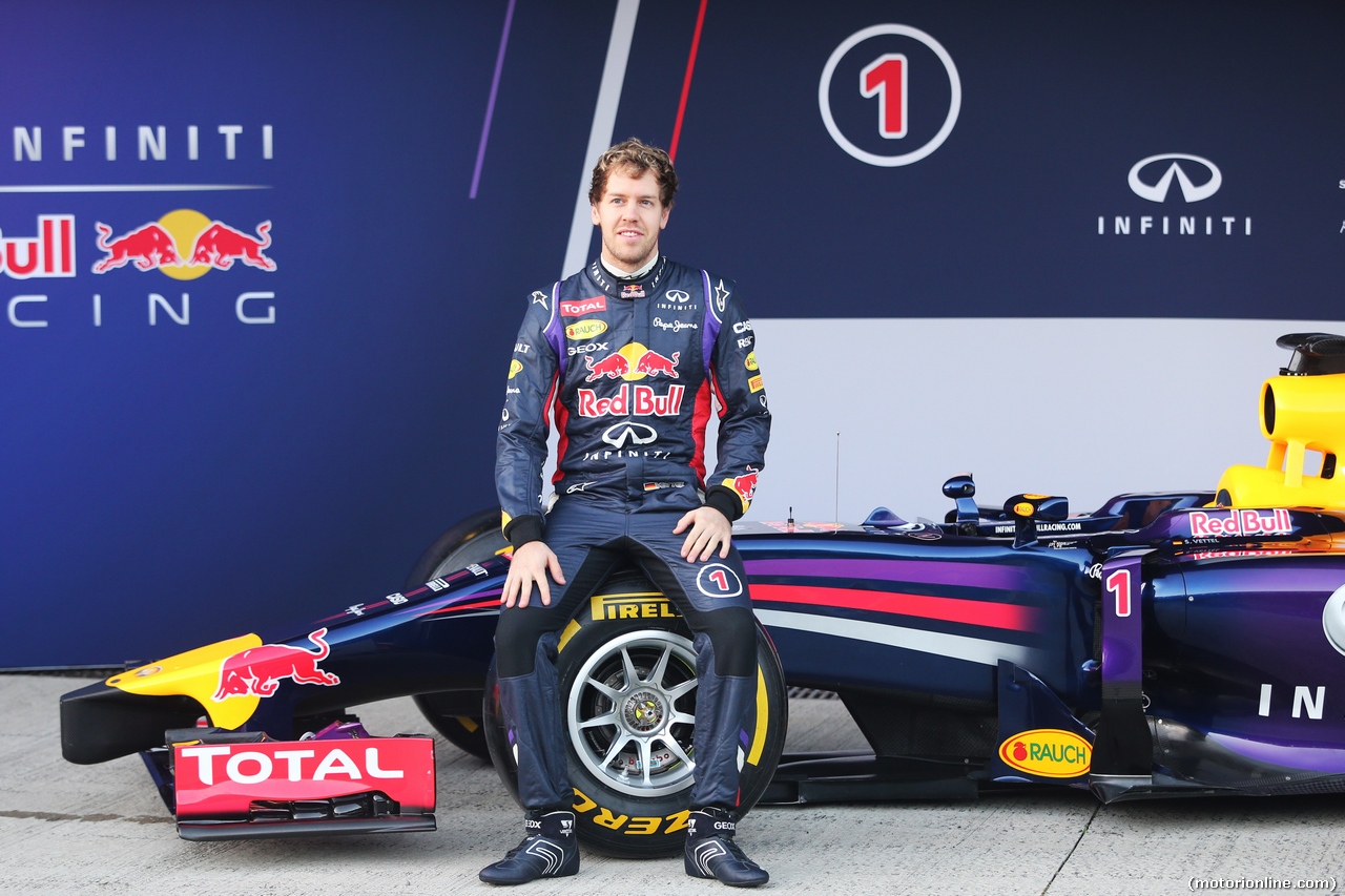 TEST F1 JEREZ 28 GENNAIO, Sebastian Vettel (GER) Red Bull Racing at the unveiling of the Red Bull Racing RB10.
28.01.2014. Formula One Testing, Day One, Jerez, Spain.