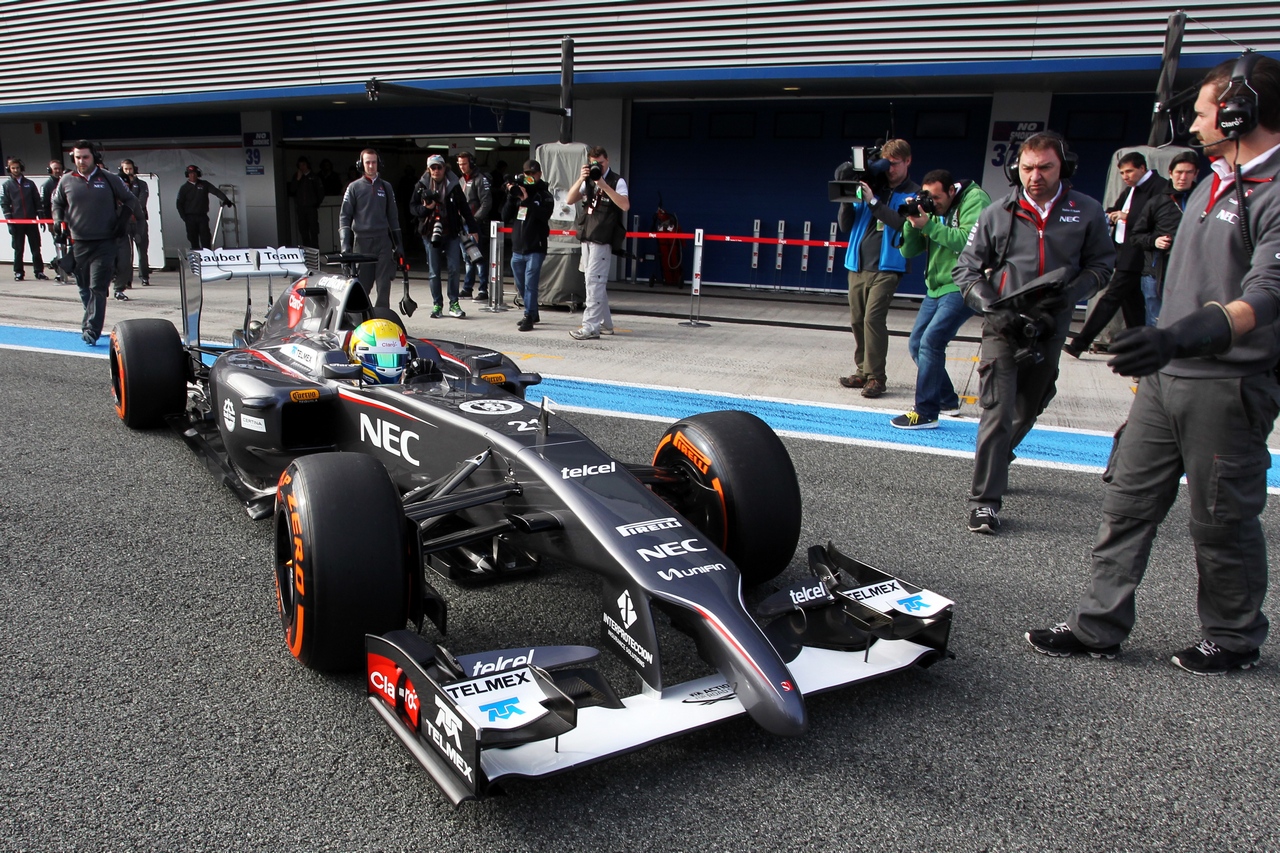TEST F1 JEREZ 28 GENNAIO, Esteban Gutierrez (MEX) Sauber C33.
28.01.2014. Formula One Testing, Day One, Jerez, Spain.