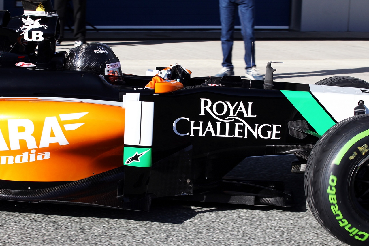 TEST F1 JEREZ 28 GENNAIO, Sergio Perez (MEX) Sahara Force India F1 VJM07 leaves the pits.
28.01.2014. Formula One Testing, Day One, Jerez, Spain.