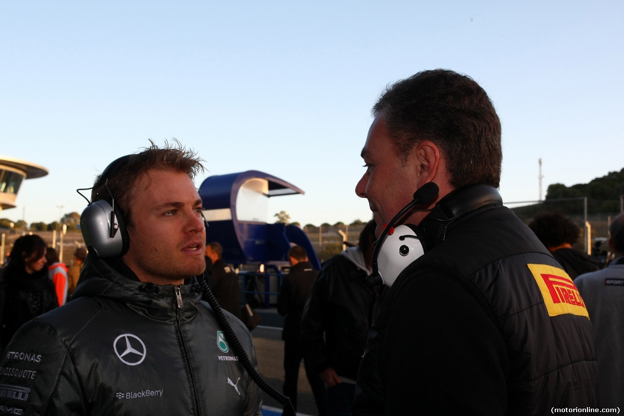 TEST F1 JEREZ 28 GENNAIO, Nico Rosberg (GER) Mercedes AMG F1 W05 e Mario Isola (ITA), Sporting Director Pirelli