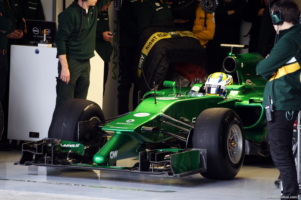 TEST F1 JEREZ 28 GENNAIO, Marcus Ericsson (SWE) Caterham CT04 leaves the pits.
28.01.2014. Formula One Testing, Day One, Jerez, Spain.