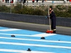 TEST F1 JEREZ 28 GENNAIO, Debris on the main straight as Lewis Hamilton (GBR) Mercedes AMG F1 W05 crashes.
28.01.2014. Formula One Testing, Day One, Jerez, Spain.