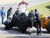 TEST F1 JEREZ 28 GENNAIO, The Mercedes AMG F1 W05 of Lewis Hamilton (GBR) Mercedes AMG F1 is recovered back to the pits on the back of a truck after he crashed at the first corner.
28.01.2014. Formula One Testing, Day One, Jerez, Spain.