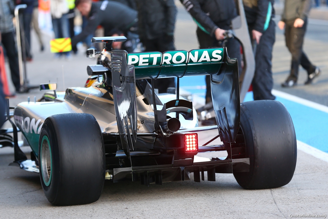 TEST F1 JEREZ 30 GENNAIO, Lewis Hamilton (GBR) Mercedes AMG F1 W05 rear wing e rear diffuser detail.
30.01.2014. Formula One Testing, Day Three, Jerez, Spain.