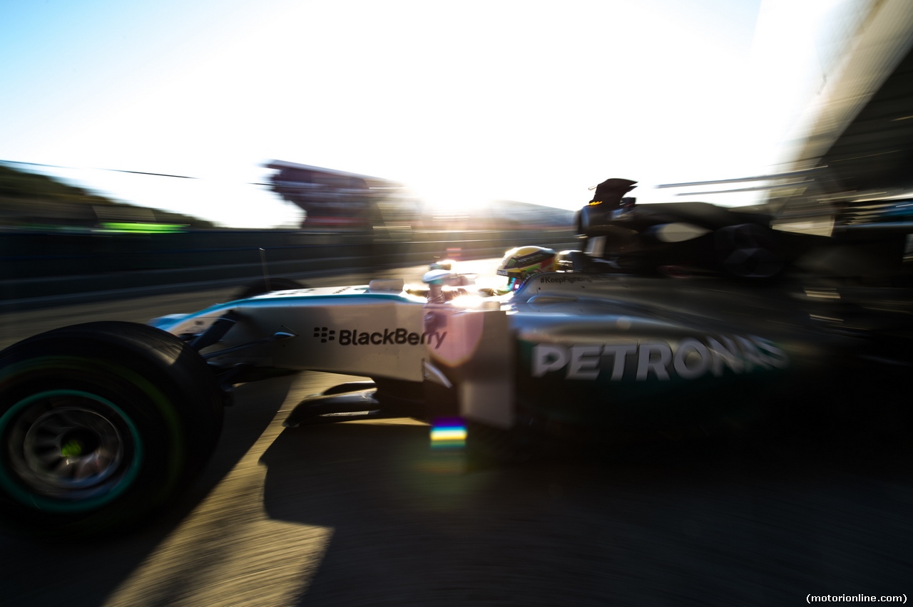 TEST F1 JEREZ 30 GENNAIO, Lewis Hamilton (GBR) Mercedes AMG F1 W05 leaves the pits.
30.01.2014. Formula One Testing, Day Three, Jerez, Spain.