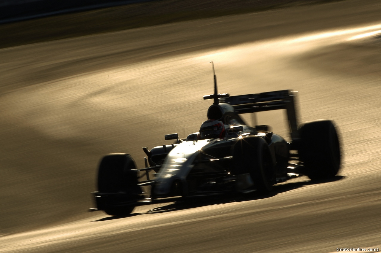 TEST F1 JEREZ 30 GENNAIO, Kevin Magnussen (DEN) McLaren MP4-29.
30.01.2014. Formula One Testing, Day Three, Jerez, Spain.