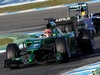 TEST F1 JEREZ 30 GENNAIO, Robin Frijns (NLD) Caterham CT05 Test e Reserve Driver davanti a Lewis Hamilton (GBR) Mercedes AMG F1 W05.
30.01.2014. Formula One Testing, Day Three, Jerez, Spain.