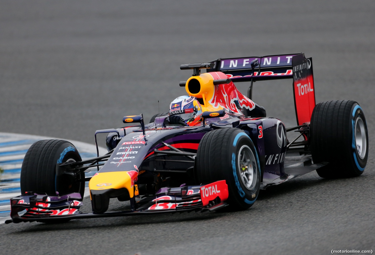 TEST F1 JEREZ 31 GENNAIO, Daniel Ricciardo (AUS), Red Bull Racing 
31.01.2014. Formula One Testing, Day Four, Jerez, Spain.