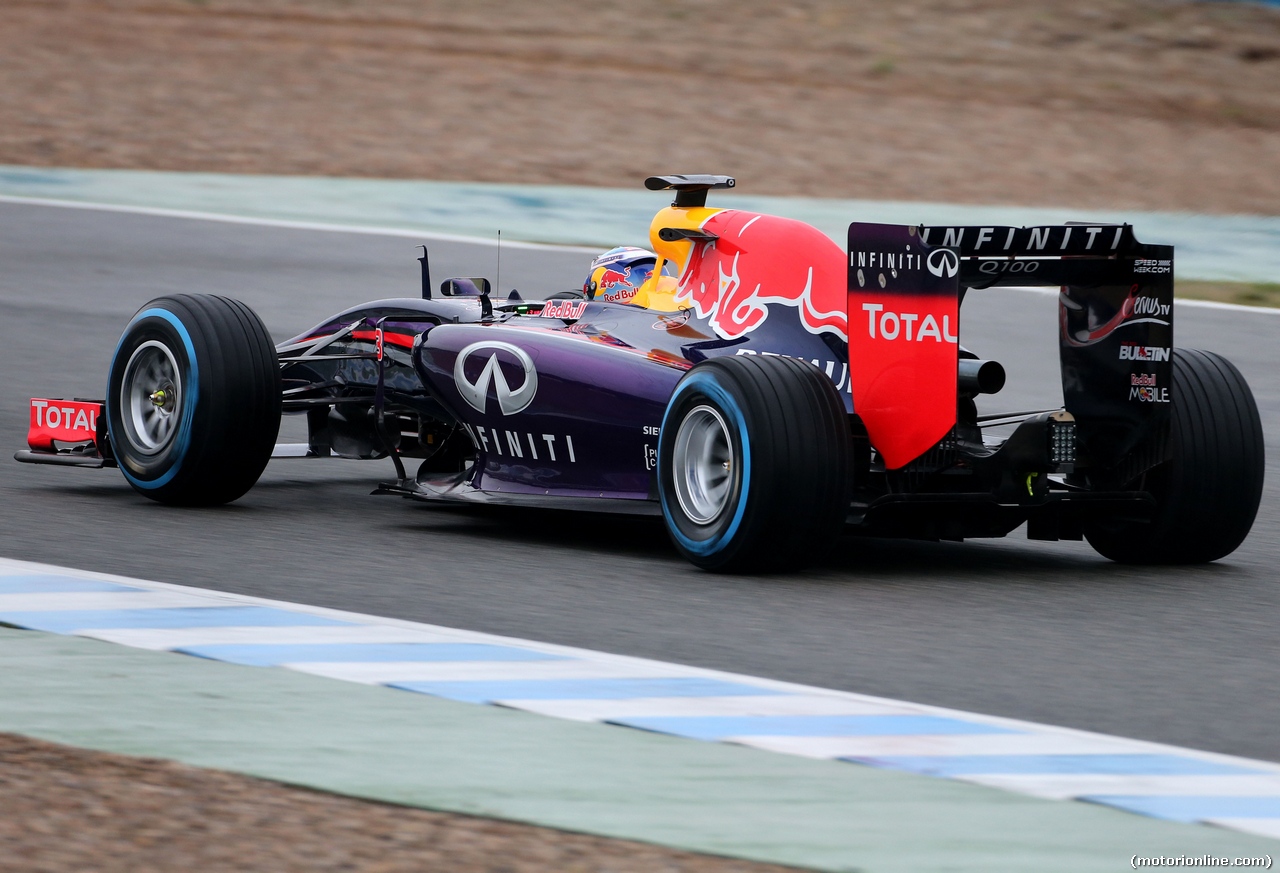 TEST F1 JEREZ 31 GENNAIO, Daniel Ricciardo (AUS), Red Bull Racing 
31.01.2014. Formula One Testing, Day Four, Jerez, Spain.