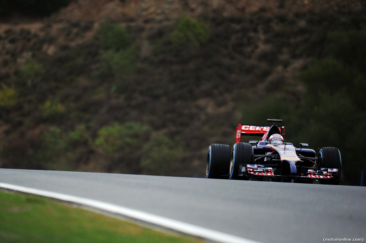 TEST F1 JEREZ 31 GENNAIO, Daniil Kvyat (RUS) Scuderia Toro Rosso STR9.
31.01.2014. Formula One Testing, Day Four, Jerez, Spain.