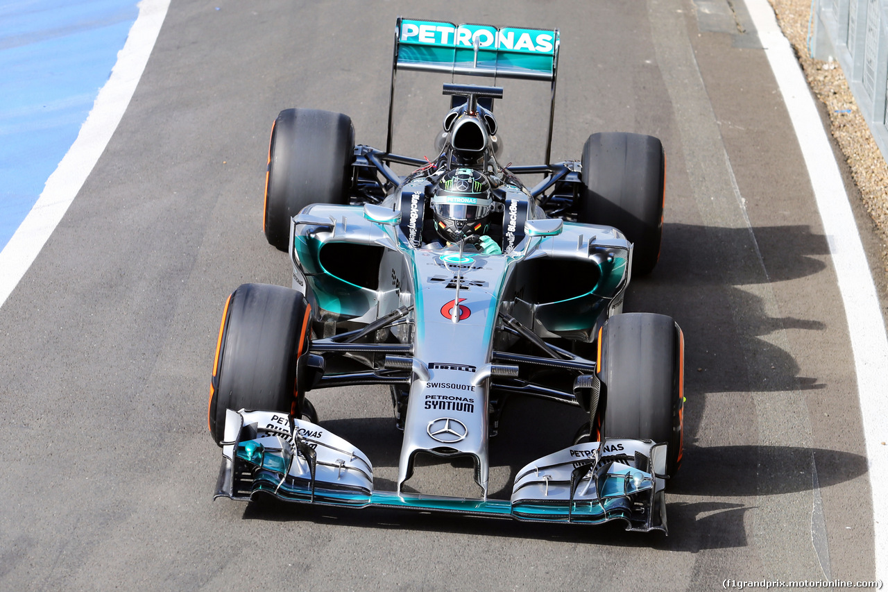 TEST SILVERSTONE 08 LUGLIO, Nico Rosberg (GER) Mercedes AMG F1 W05.
08.07.2014. Formula One Testing, Silverstone, England, Tuesday.