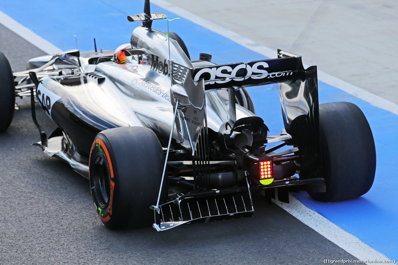 TEST SILVERSTONE 08 LUGLIO, Stoffel Vandoorne (BEL) McLaren MP4-29 Test e Reserve Driver running sensor equipment.
08.07.2014. Formula One Testing, Silverstone, England, Tuesday.