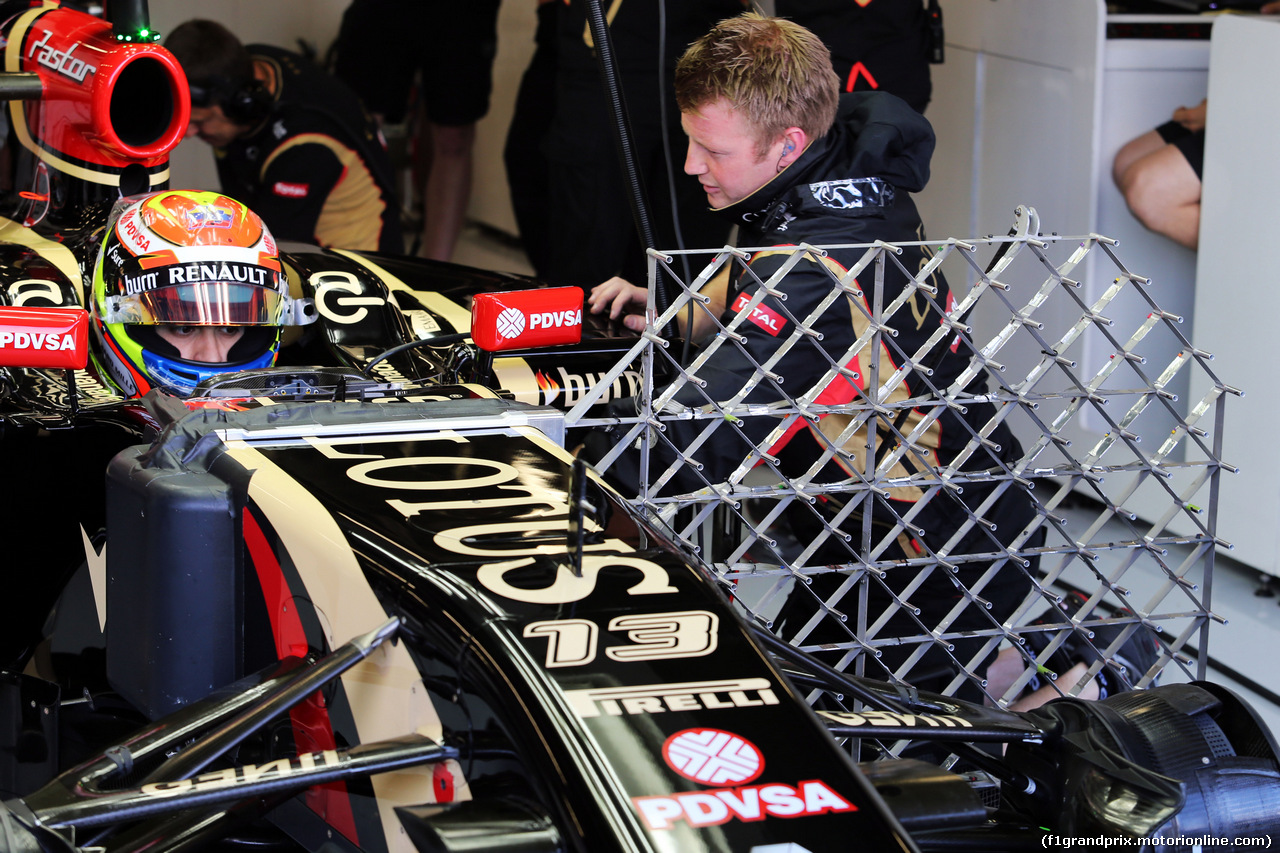 TEST SILVERSTONE 08 LUGLIO, Pastor Maldonado (VEN) Lotus F1 E21 running sensor equipment.
08.07.2014. Formula One Testing, Silverstone, England, Tuesday.