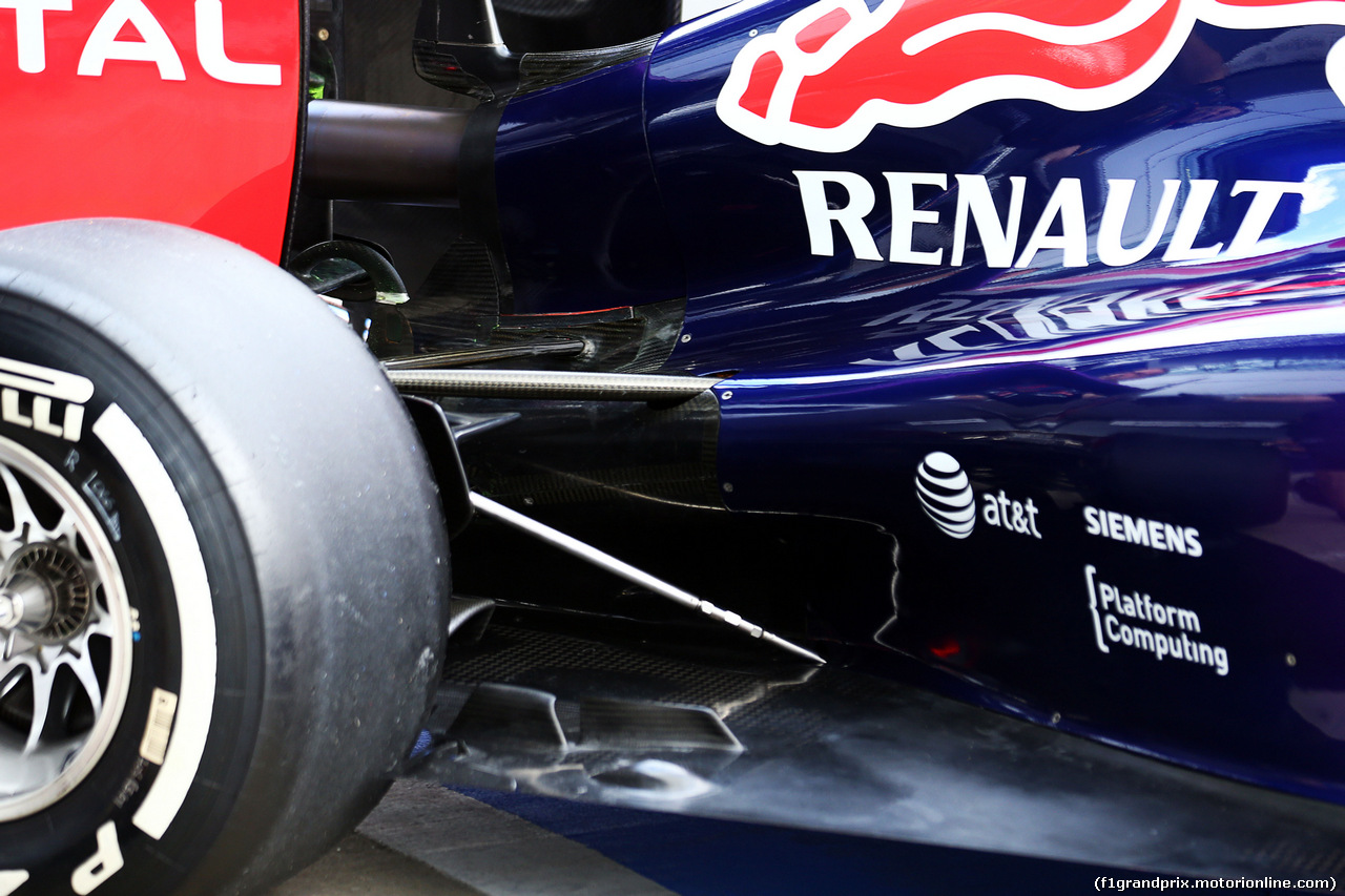 TEST SILVERSTONE 08 LUGLIO, Red Bull Racing RB10 rear suspension detail.
08.07.2014. Formula One Testing, Silverstone, England, Tuesday.