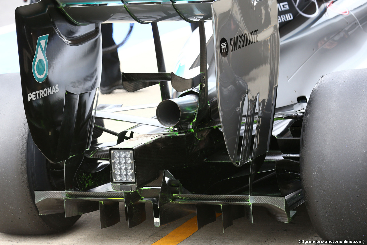 TEST SILVERSTONE 08 LUGLIO, Mercedes AMG F1 W05 with flow-vis paint on the rear diffuser.
08.07.2014. Formula One Testing, Silverstone, England, Tuesday.