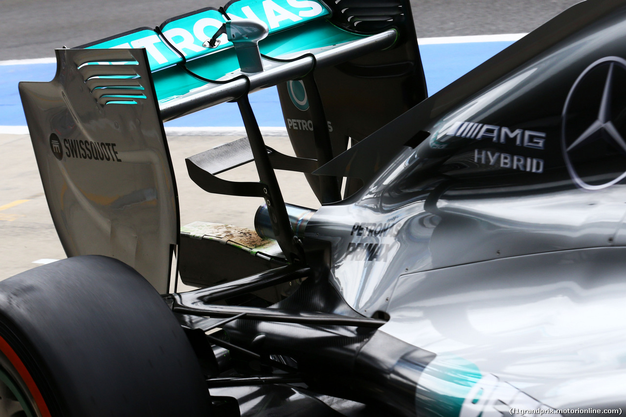 TEST SILVERSTONE 08 LUGLIO, Mercedes AMG F1 W05 exhaust scorching.
08.07.2014. Formula One Testing, Silverstone, England, Tuesday.