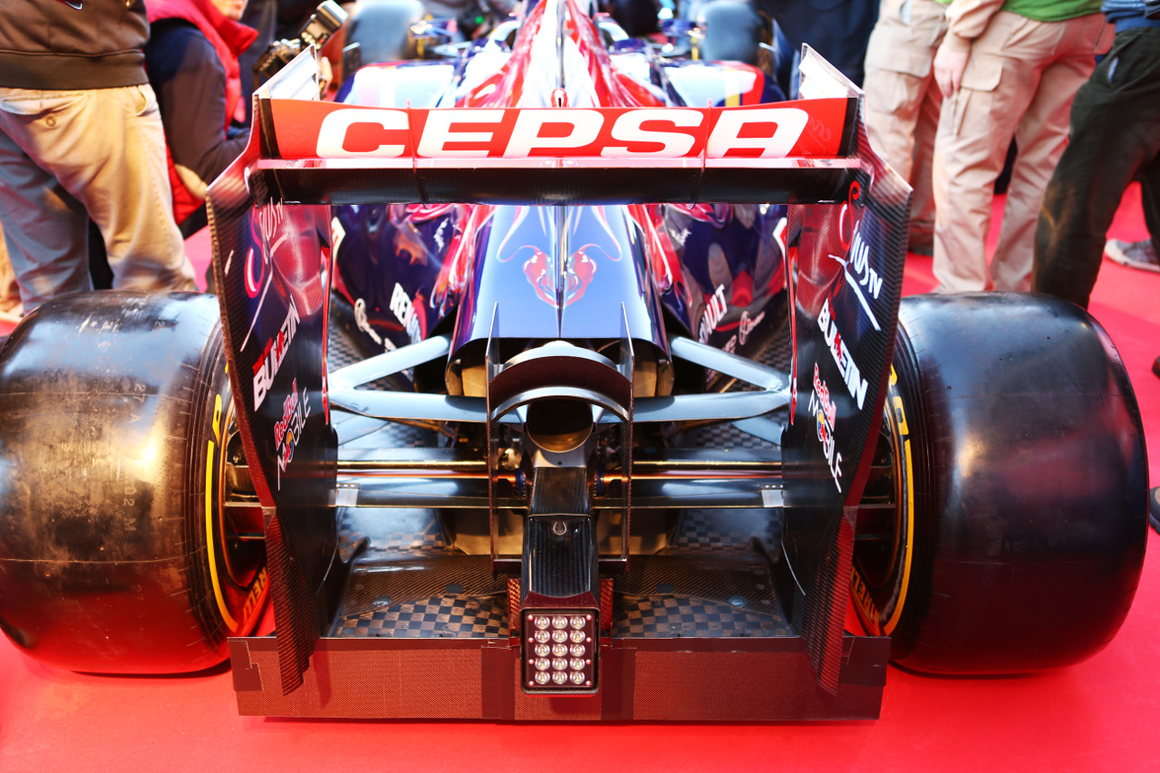 TORO ROSSO STR9, The new Scuderia Toro Rosso STR9 is unveiled - rear wing e rear diffuser detail.
27.01.2014. Formula One Testing, Preparations, Jerez, Spain.