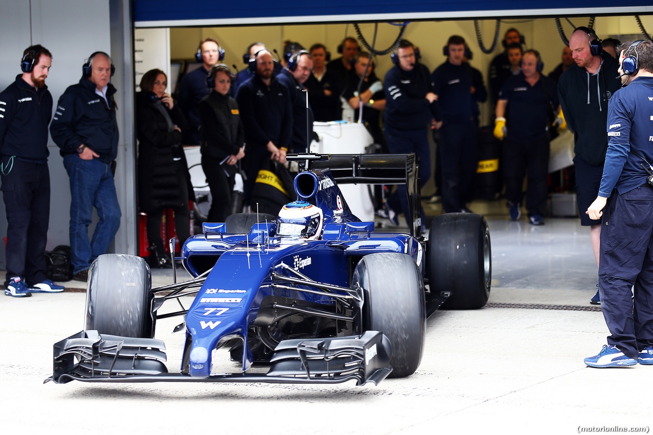 WILLIAMS FW36, Valtteri Bottas (FIN) Williams FW36 leaves the pits for the first time.
28.01.2014. Formula One Testing, Day One, Jerez, Spain.
