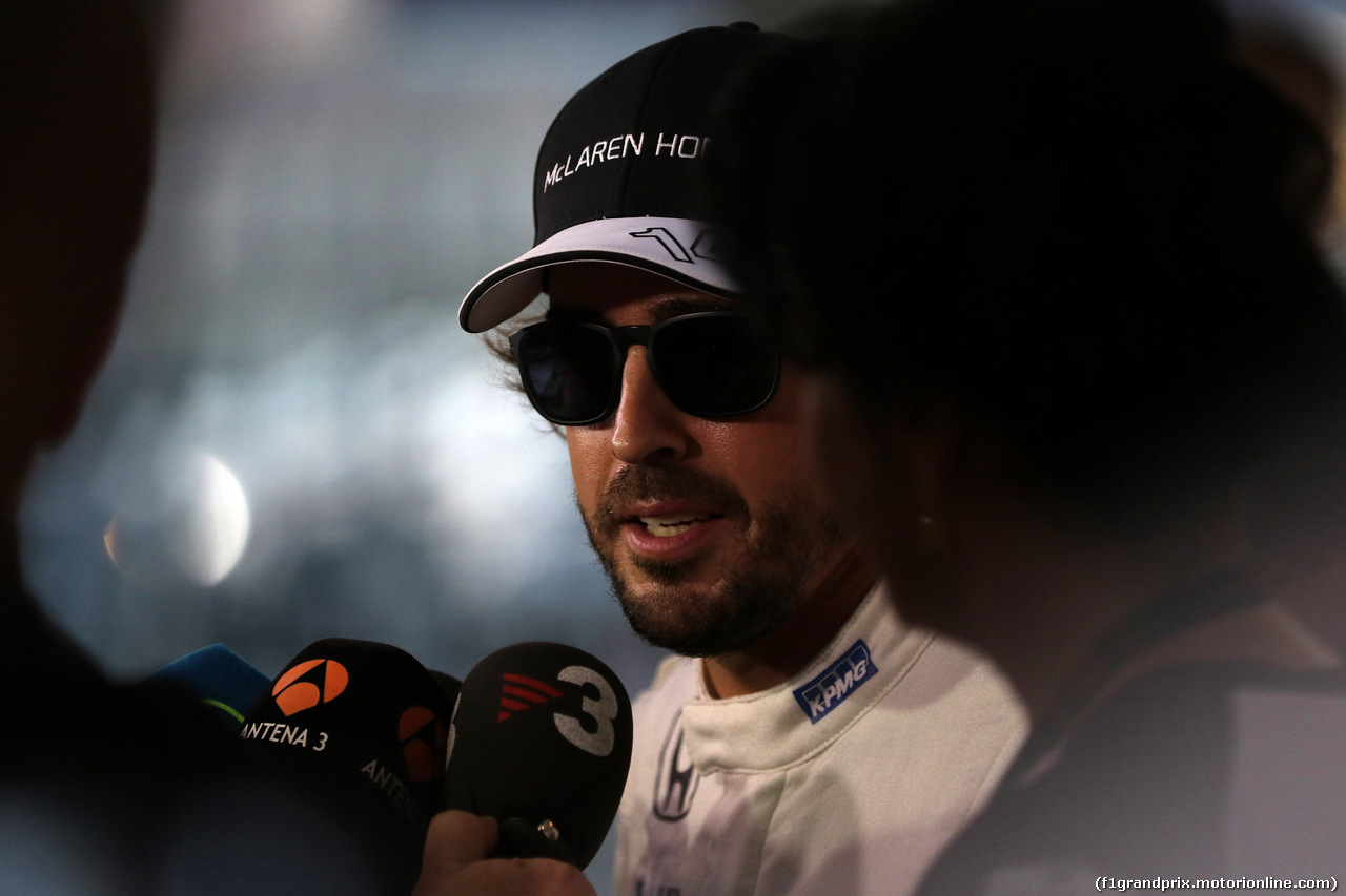 GP ABU DHABI, 28.11.2015 - Fernando Alonso (ESP) McLaren Honda MP4-30