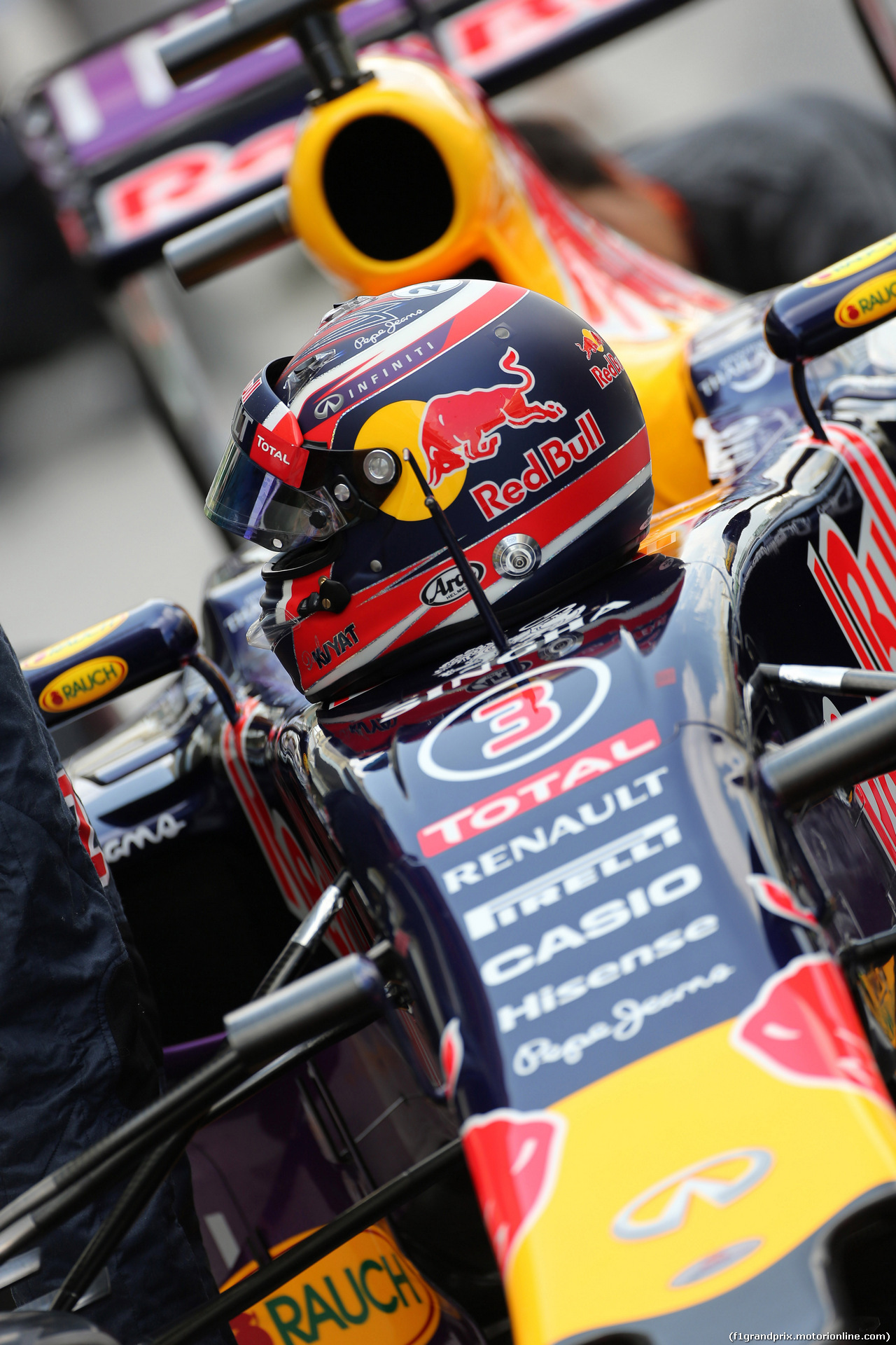 GP ABU DHABI, 29.11.2015 - Daniel Ricciardo (AUS) Red Bull Racing RB11